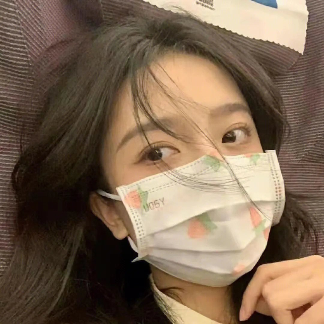 我直播扔炸弹后，女友和好兄弟慌了